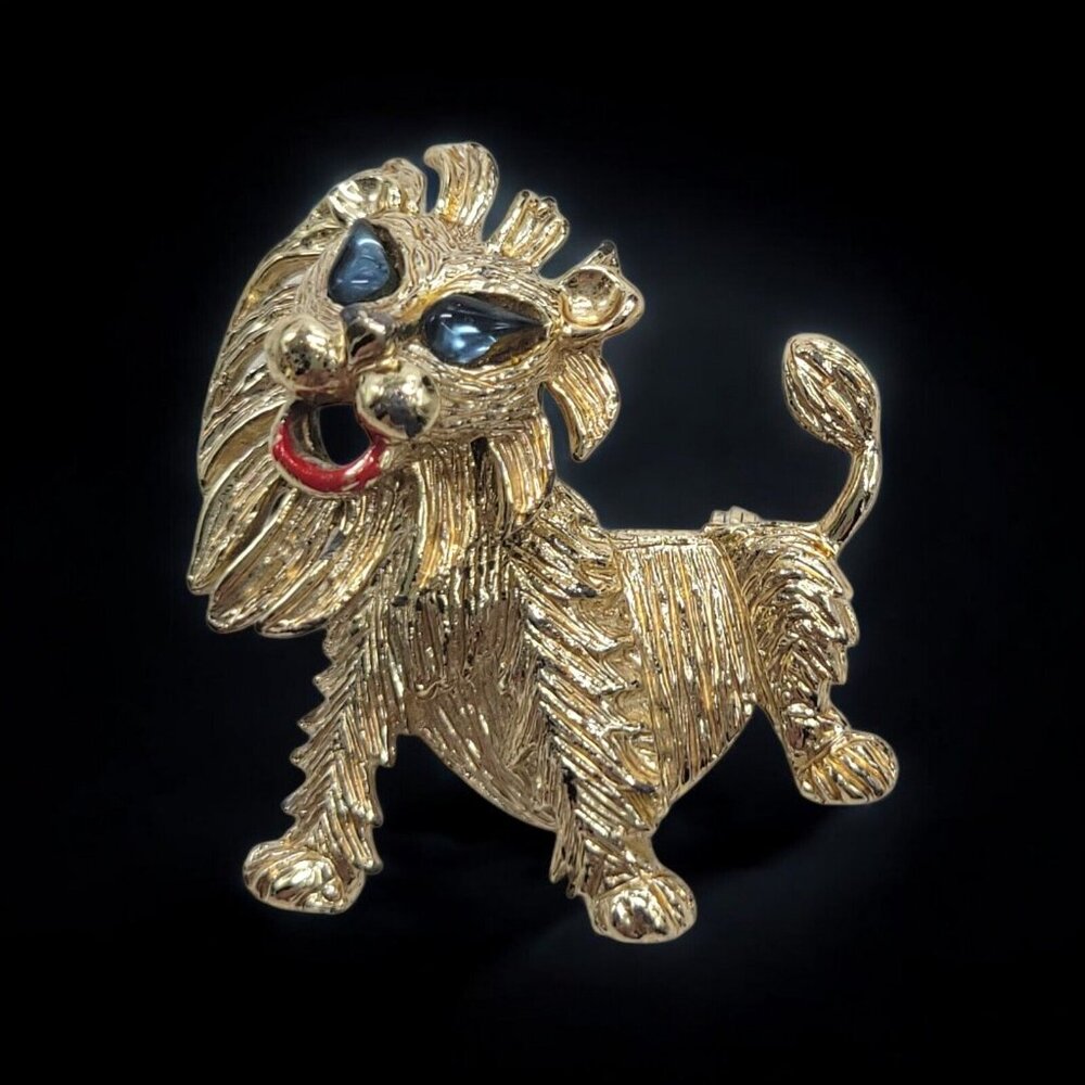 Vintage Lion Trembler Brooch Pin With Blue Eyes & Red Accents Gold-Tone Metal